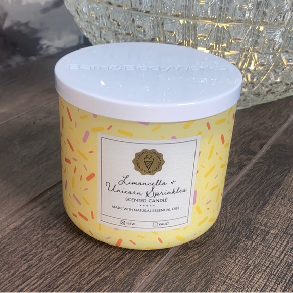 Limoncello & Unicorn Sprinkles Bath & Body Works 3 Wick Candle - Picture 1 of 7